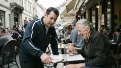 Povestire scurtă: Am intrat doar să mănânc, dar întrebarea de la masă m-a blocat